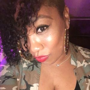 Meet your Posher, Rashida